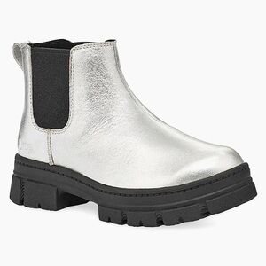 UGG Girl's Ashton Chelsea Silver Iridescent Shine Leather Boots